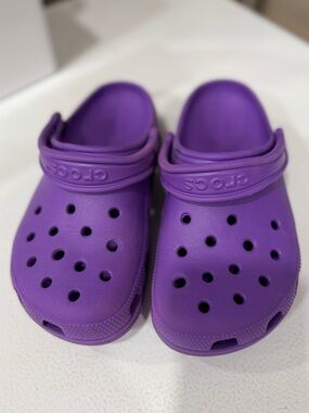 Purple Crocs size 6